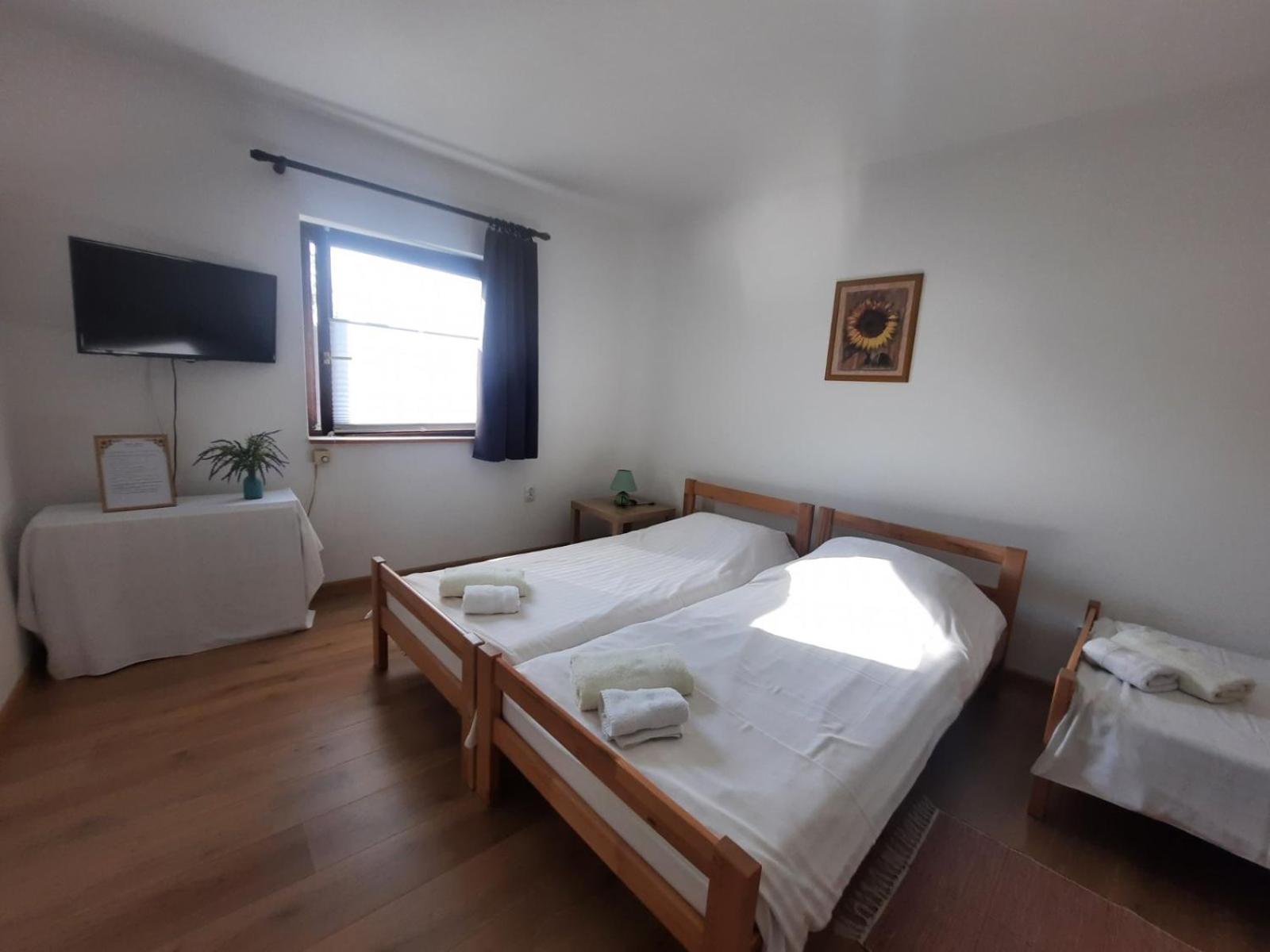 Apartmani Sunflower Сремски-Карловци Экстерьер фото